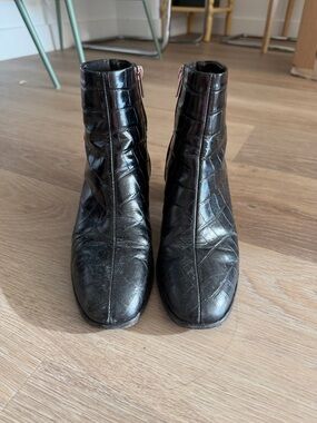 Via Spiga Black Croc-Embossed Ankle Booties